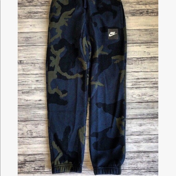 NWT 💙👶🏻NIKE JOGGERS  BOYS SIZE LARGE - Picture 2 of 8